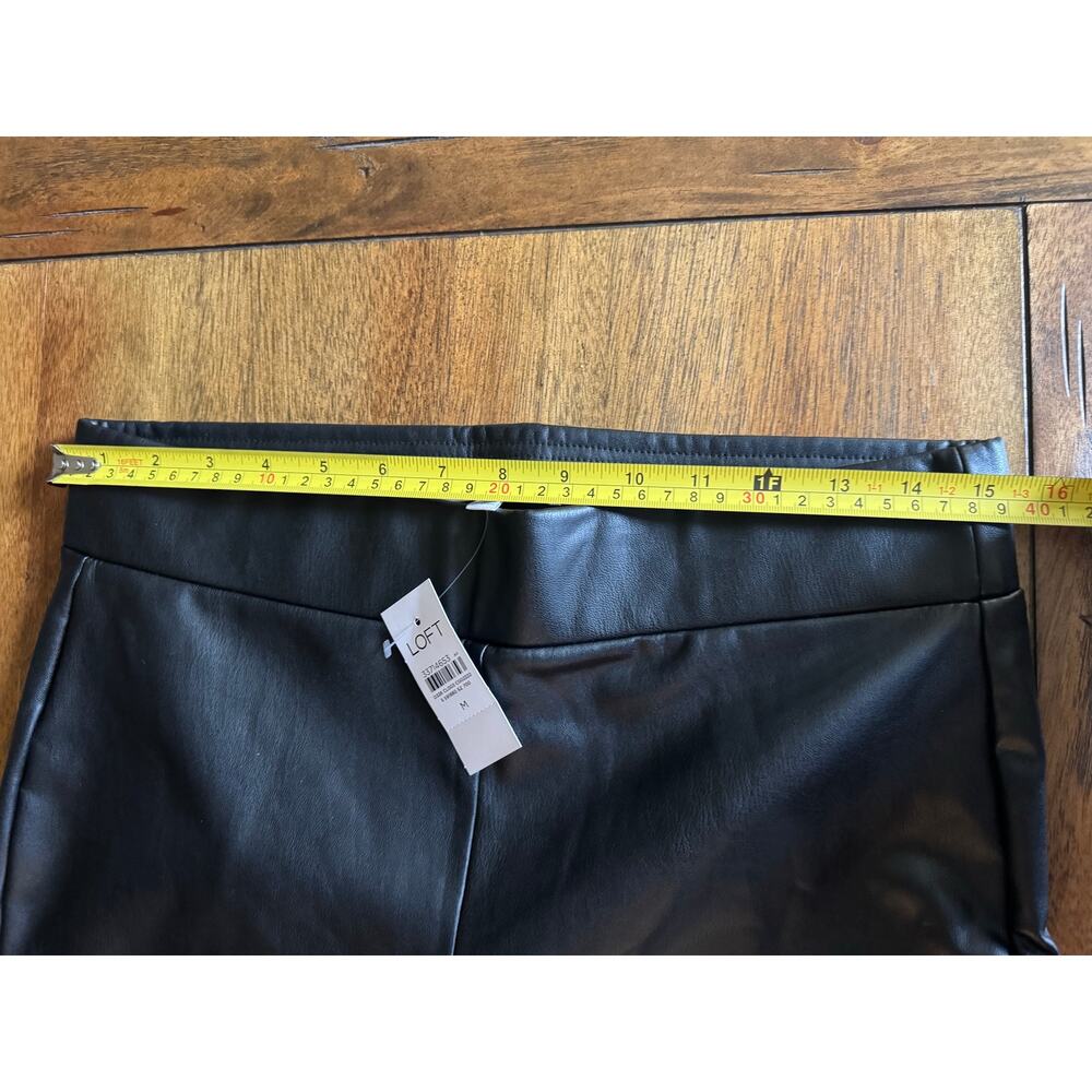 NWT LOFT Black Faux Leather Leggings Pants Womens M Pull On - Picture 7 of 10